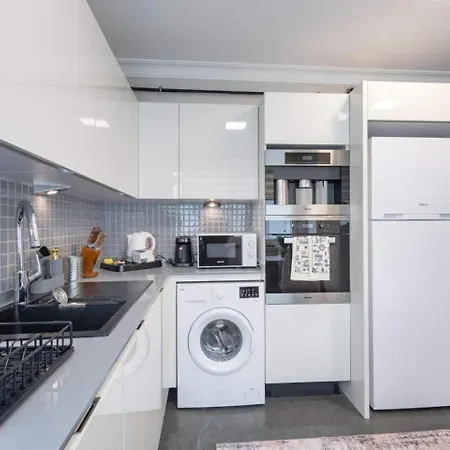 アパート 2 Bedroom W Panoramic Bosphorus Views & Cleaning