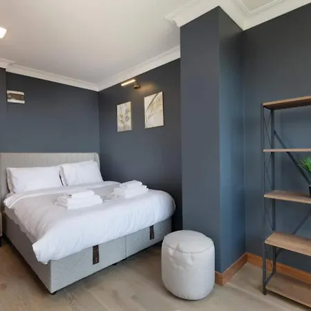 Appartement 2 Bedroom W Panoramic Bosphorus Views & Cleaning *